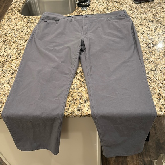 Men’s Vineyard Vines on-the-go 5 pocket pant 44x30 - Picture 1 of 8